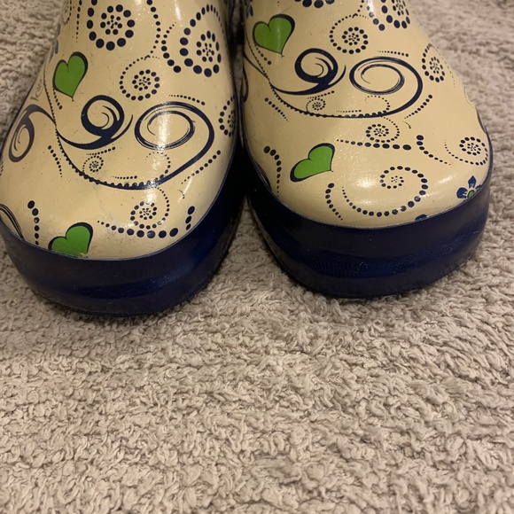 Rain boots really cute - Picture 4 of 5